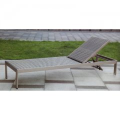 Relax lounger made of polyrattan