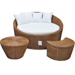 Honeymoon chair made of rattan